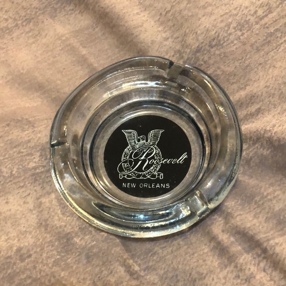 Vintage Roosevelt New Orleans hotel ash tray. Used. Great collectible. - Picture 1 of 3